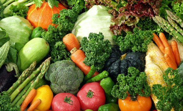 alt text: Hình ảnh quả cam, nguồn vitamin C dồi dào