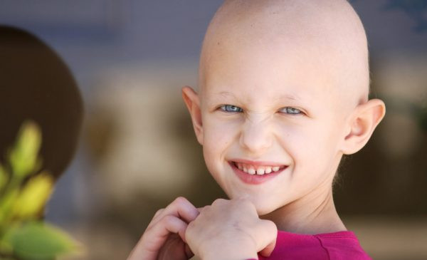 alt text: Tóc mọc lại sau hóa trị